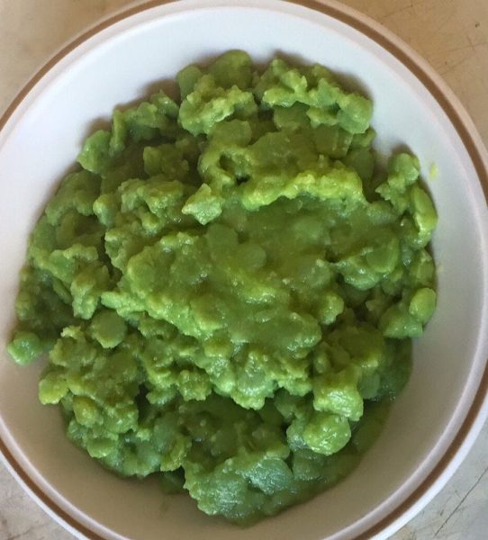 a plate of mushy peas