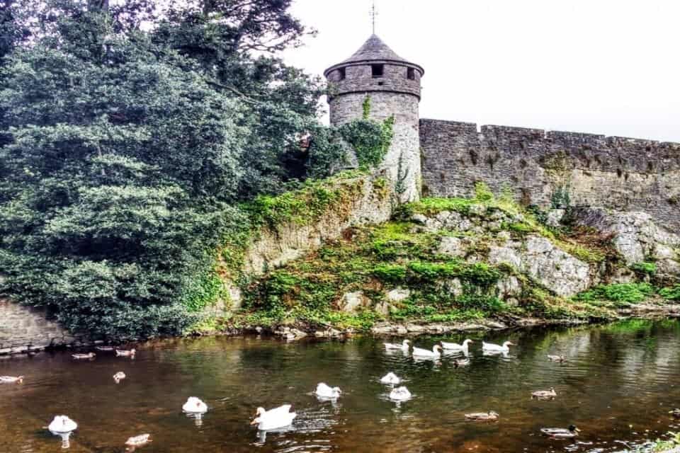 Cahir Castle Ireland: best medieval castle in Ireland