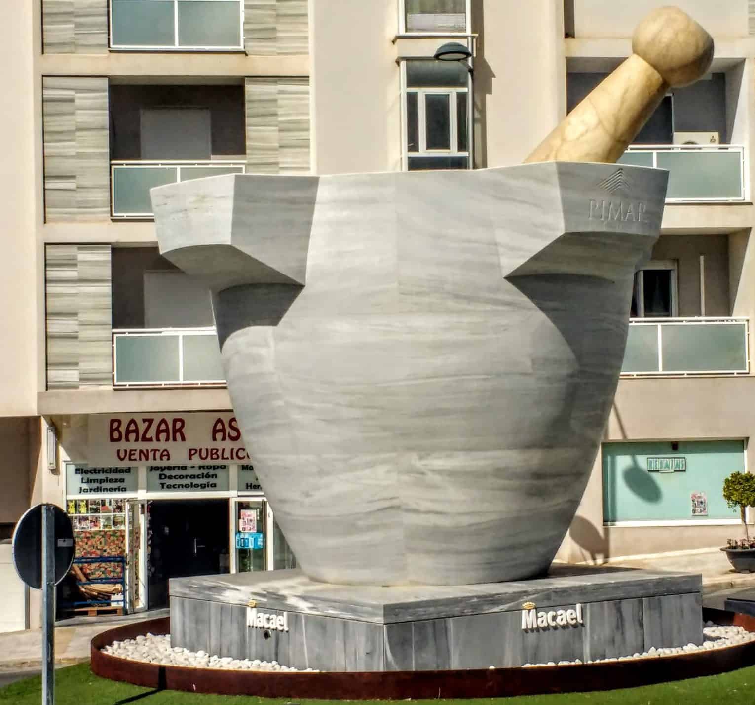 38 pieces of the World's Strangest Art from statues to monuments 