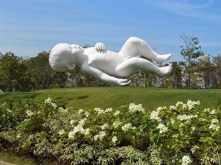 38 pieces of the World's Strangest Art from statues to monuments