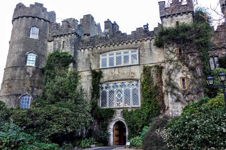 17 Haunted Castles In Ireland To Visit & Some You Can Stay In