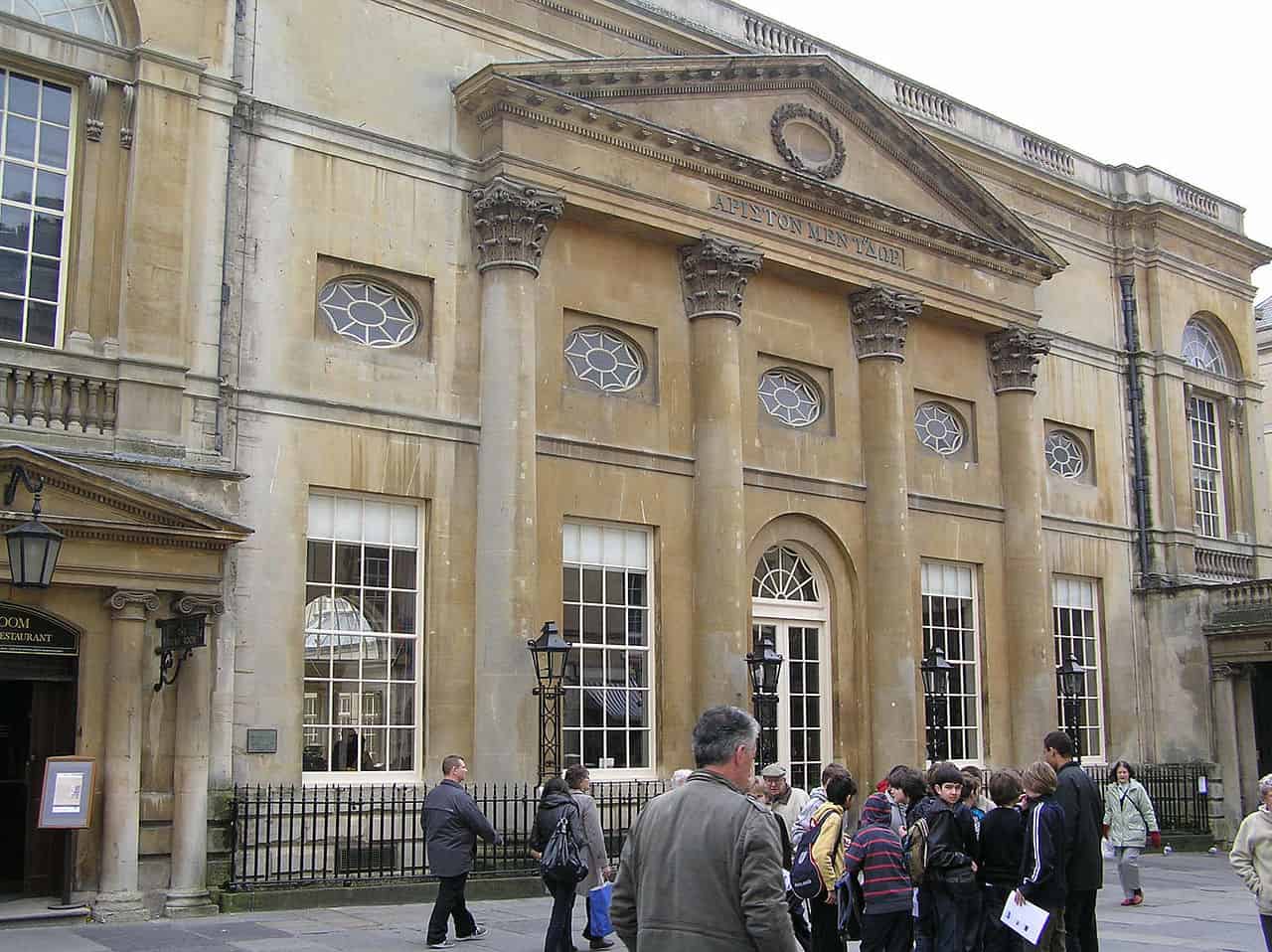 Pump rooms in Bath with some beautiful Georgian architecture - 2 days in Bath