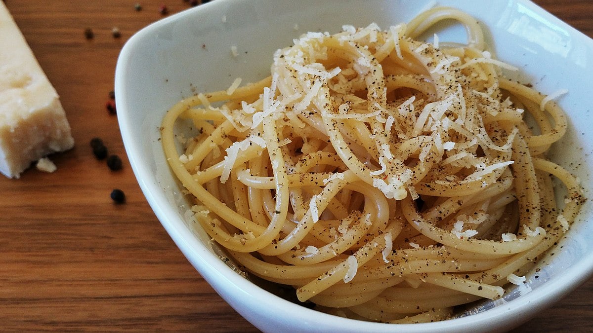 What to eat in Rome traditional Cacio e pepe a simple plate of spaghetti with pepper and cheese