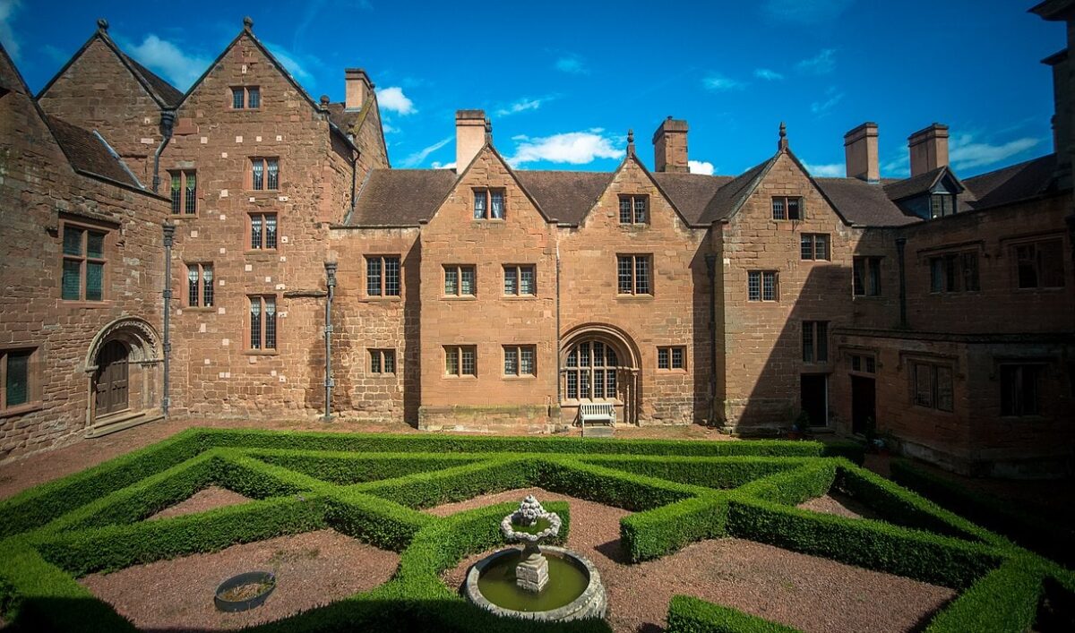 Stoneleigh Abbey in Kenilworth