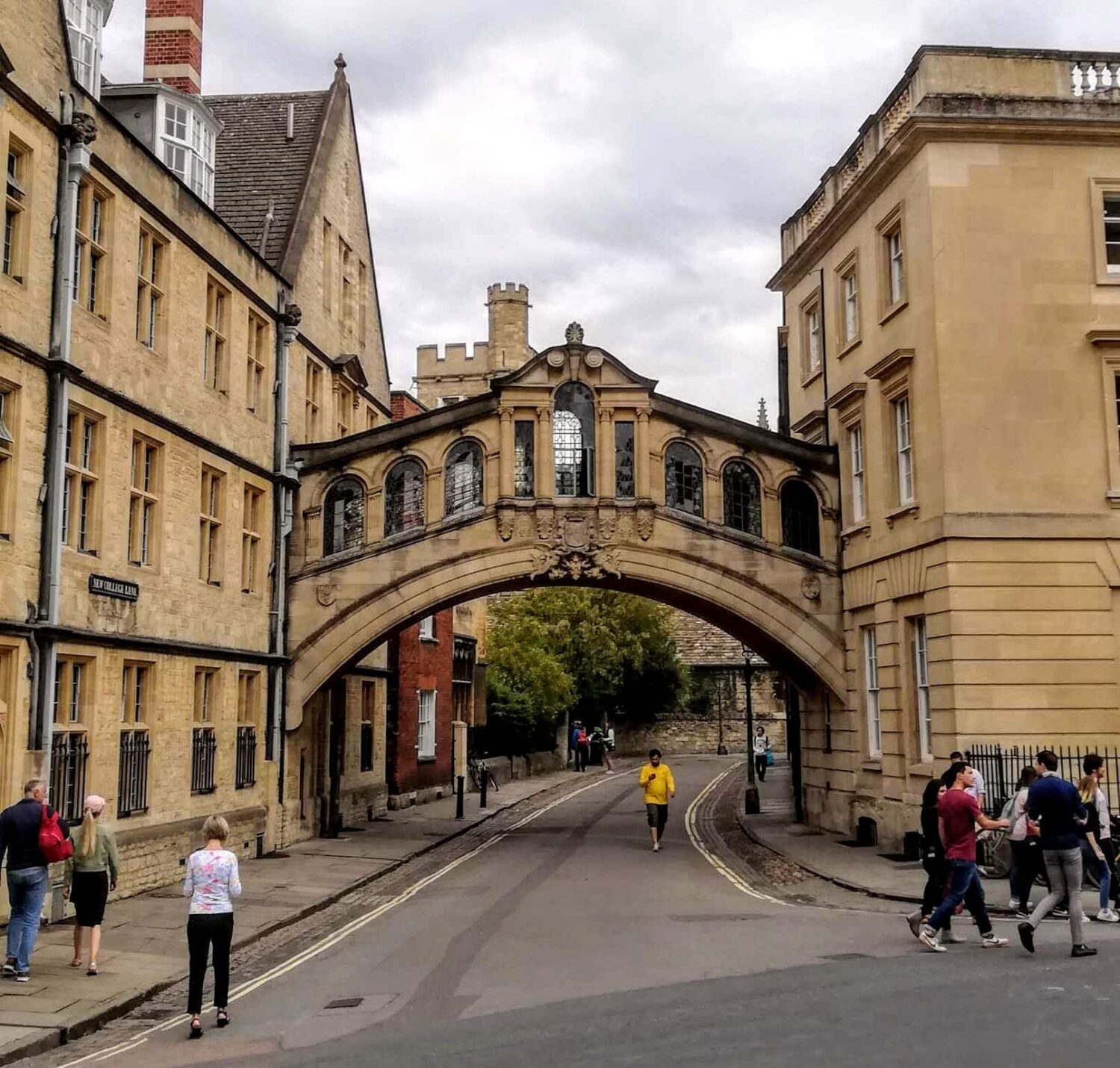 Bridge of Sighs in Oxford England. A gothic archway over the street reminiscent of Italian Baroque architecture