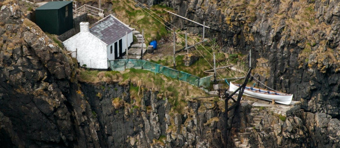 Carrick-a-rede rope bridge - an intrepid crossing