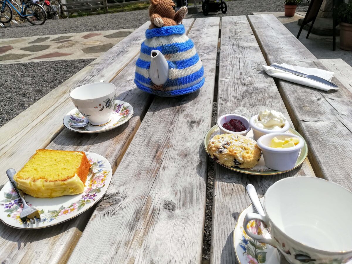 tea and cake