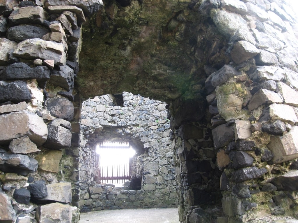 Dunluce Castle Ireland: A romantic Irish ruin