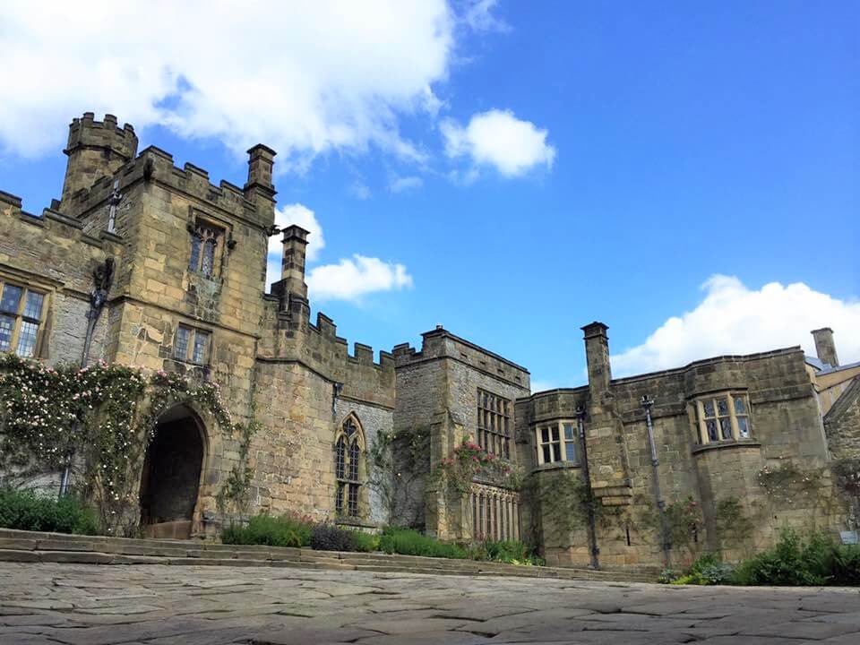 23 Stunning English Manor Houses