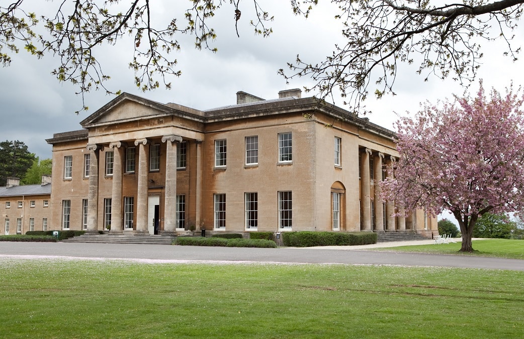 23 Stunning English Manor Houses