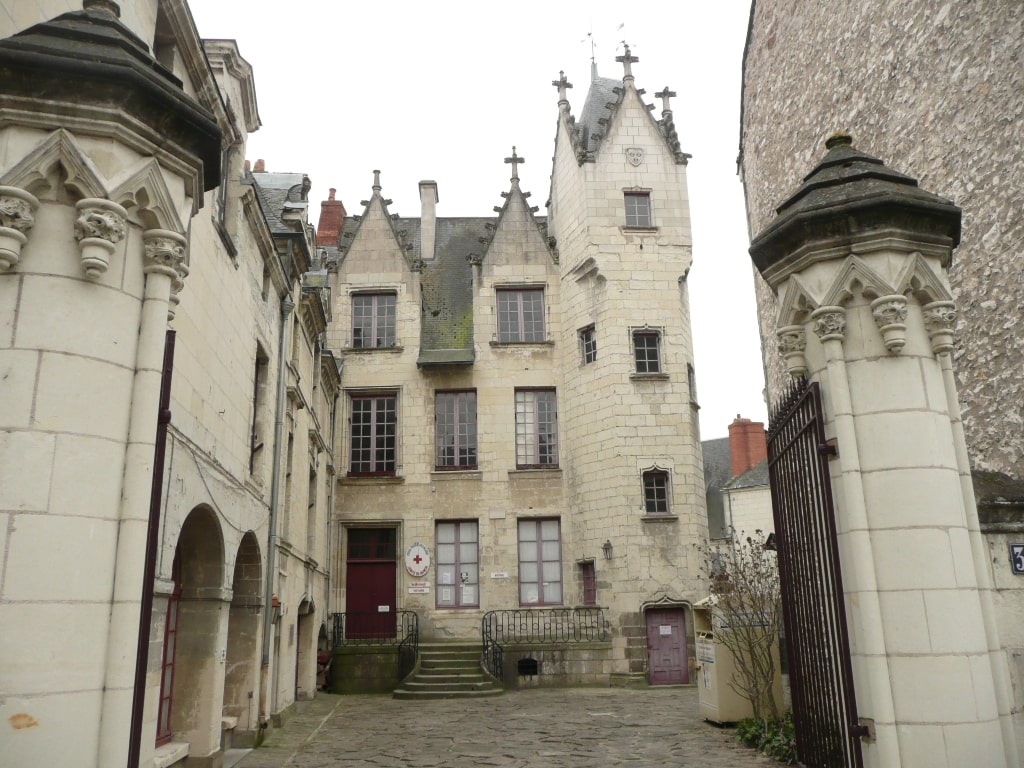 What to see in Saumur France: the pearl of the Anjou