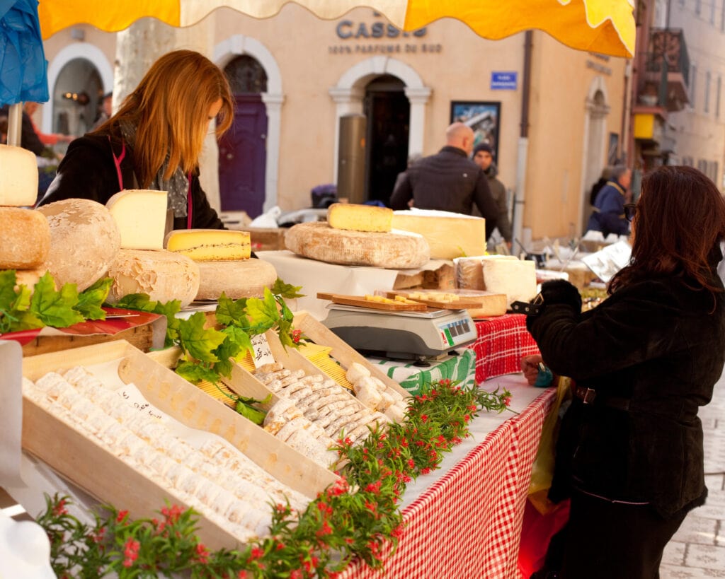 French Cheese: 23 amazing types of cheese in France