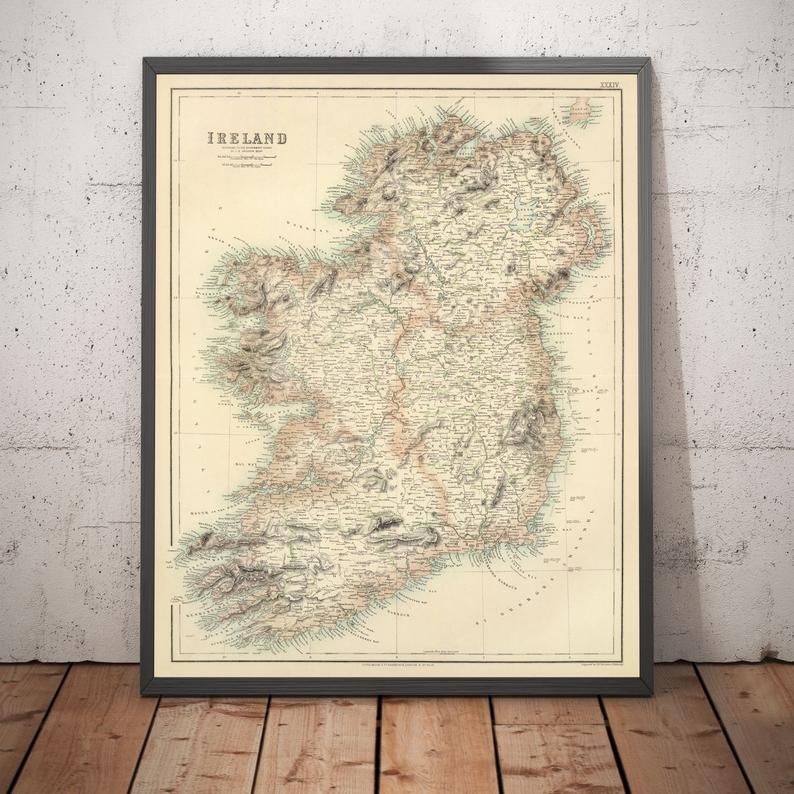 Unique Gifts from Ireland – 32 of the best souvenirs of Ireland