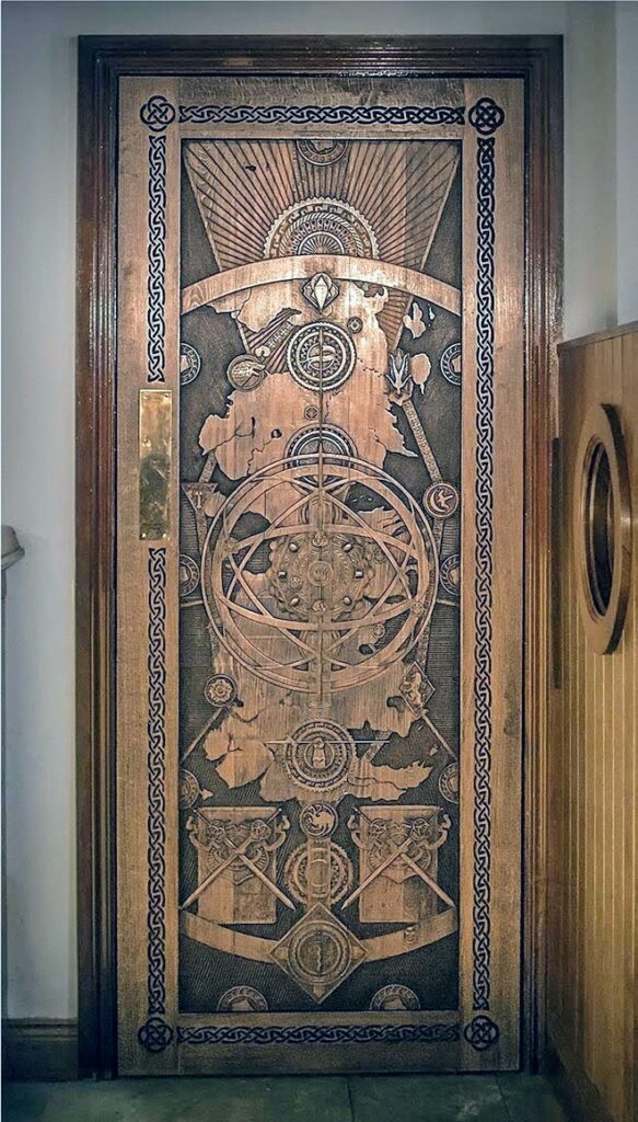 Game of Thrones carved door #1