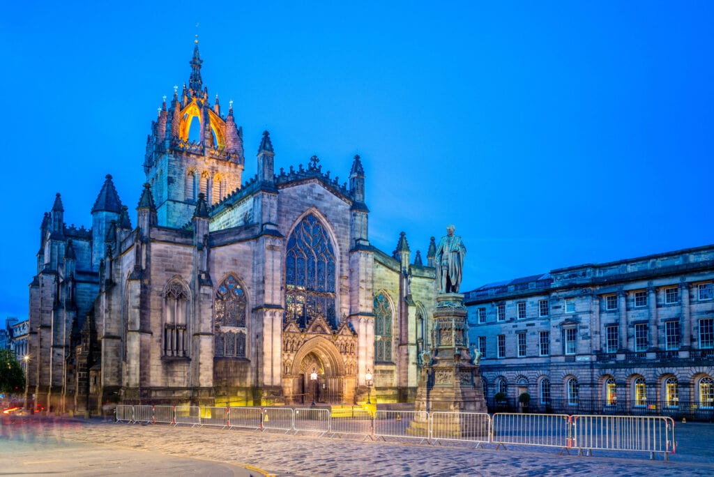 21 Top Attractions in Edinburgh: Historic Heart of Scotland