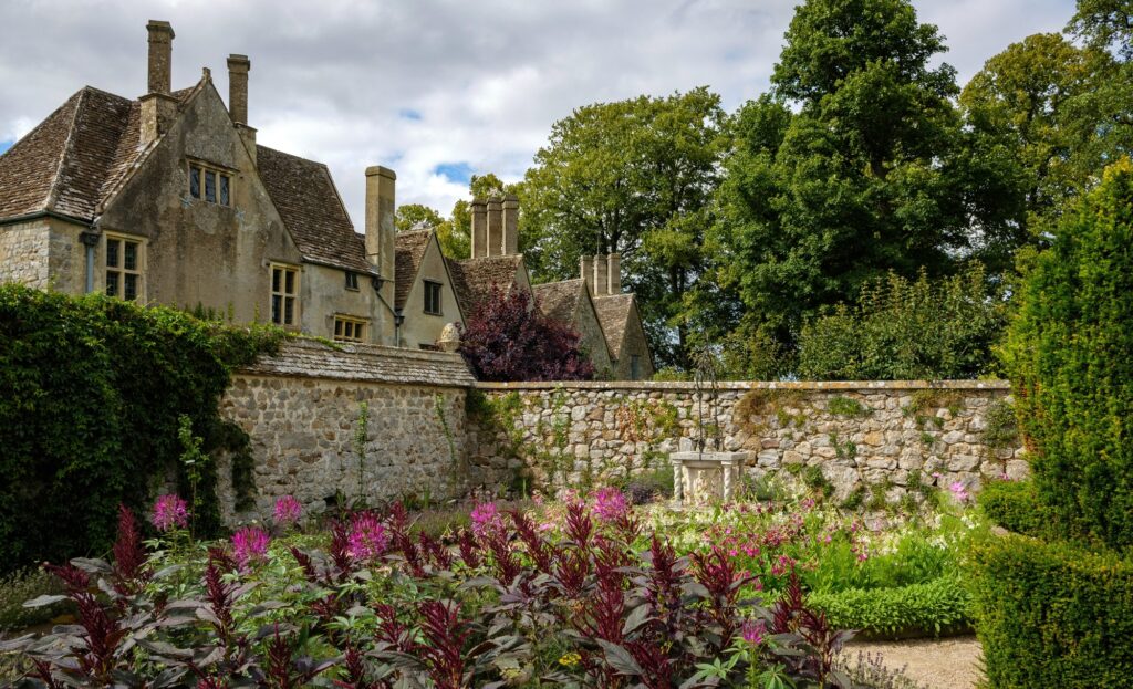 english manor style homes