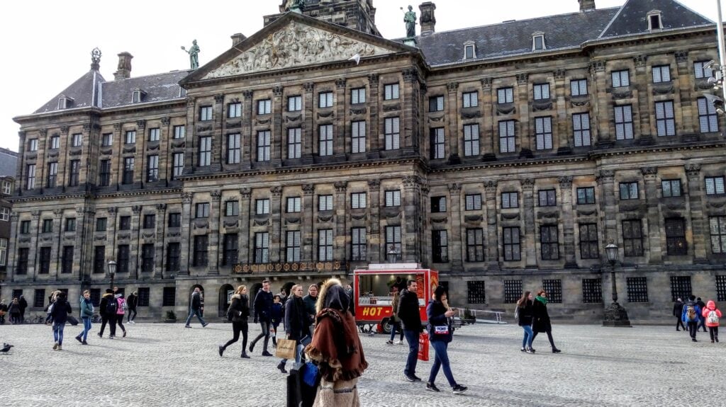 Travel tips for visiting Amsterdam: essential travel tips
