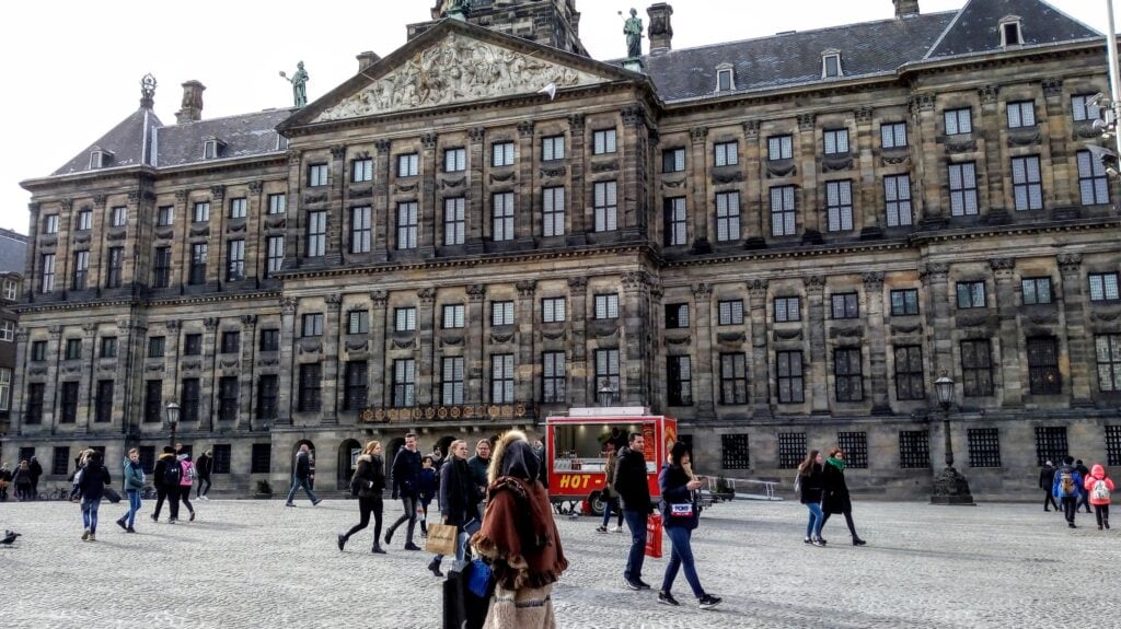 Amsterdam travel Guide to visit Amsterdam in 2024