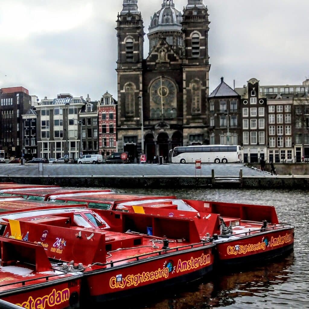 Amsterdam travel Guide to visit Amsterdam in 2024