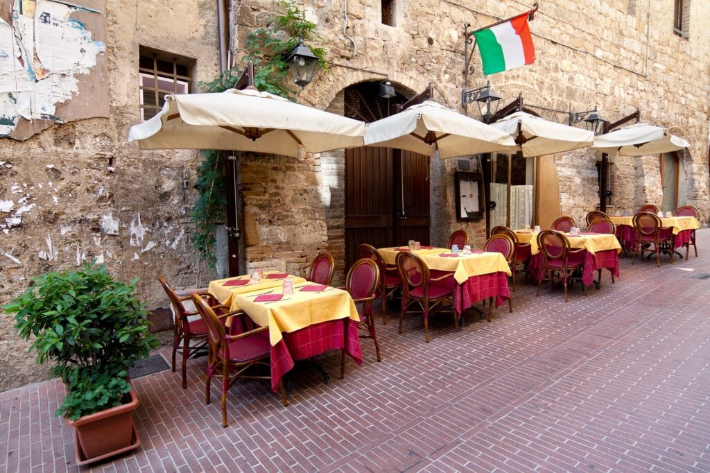 eating in Italy an Italian cafe