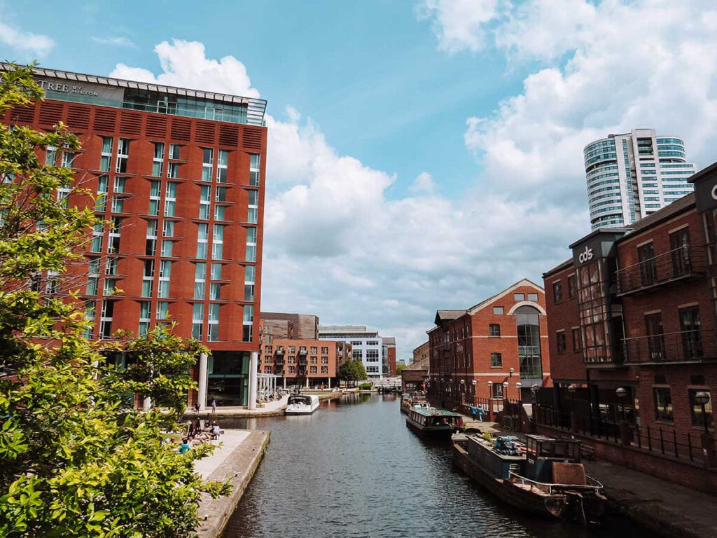 A Guide to the attractions and best things to do in Leeds