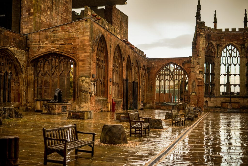47 most historical places in England & the UK
