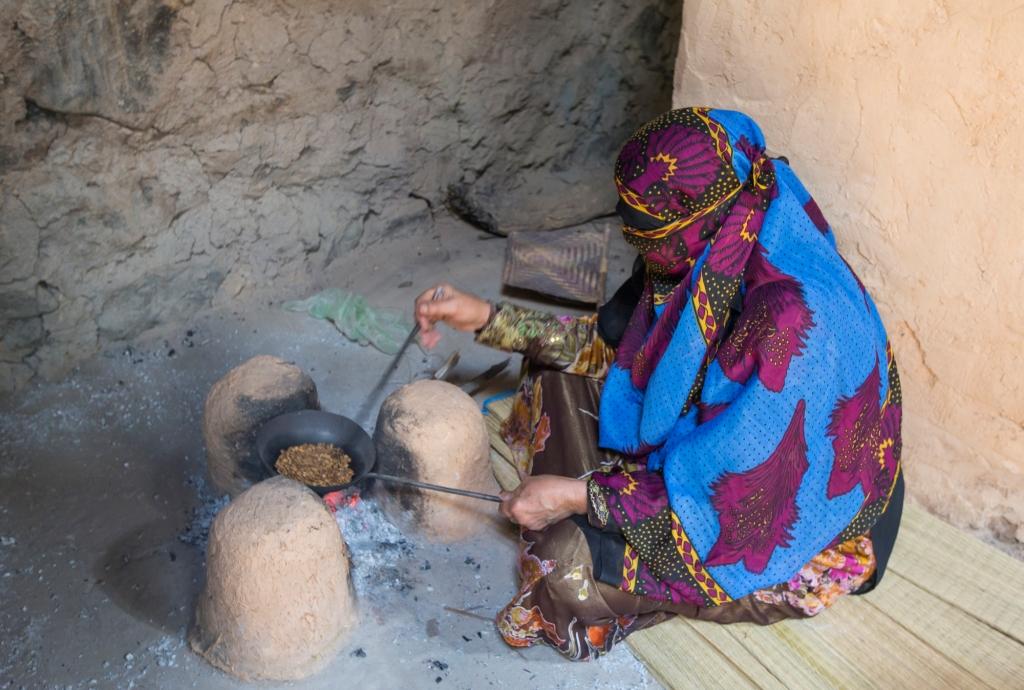 Omani ladys in Bait al Safah