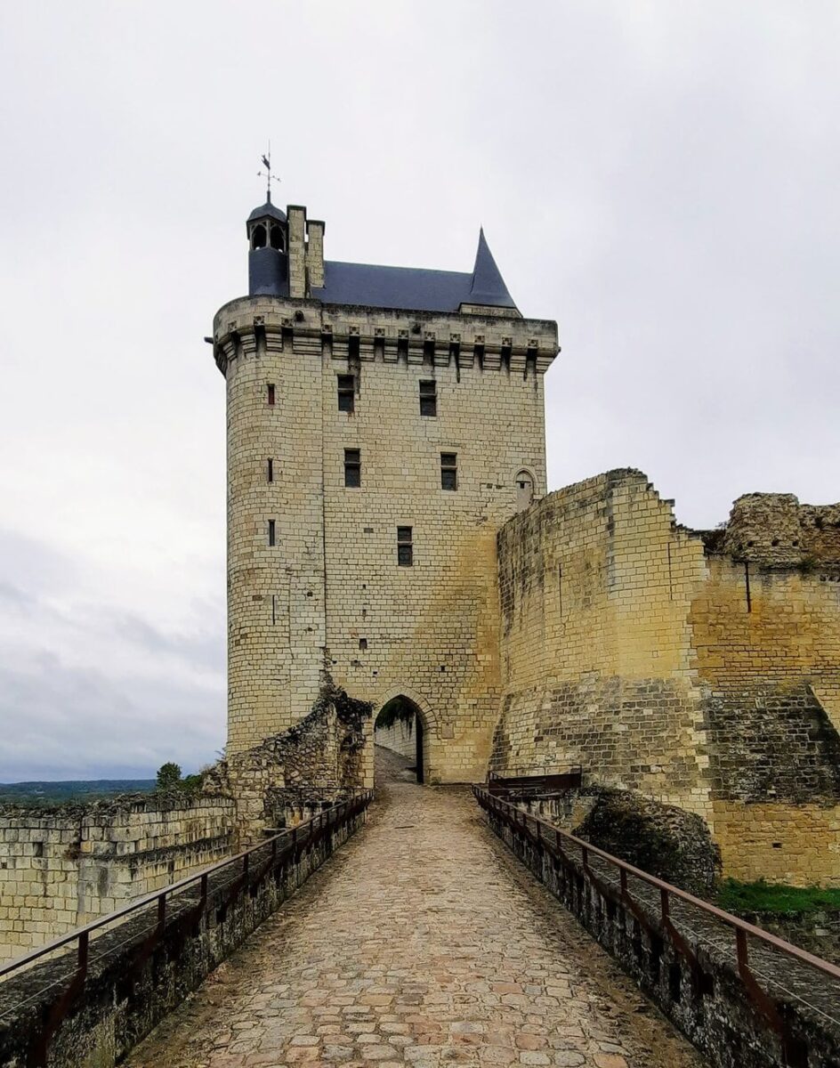Entry to Fort Chinon and the oldest ruins of the St Georges