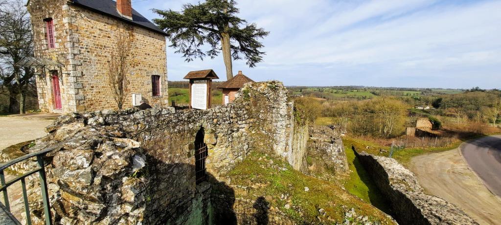 Domfront Normandy: Centre of royal power struggles