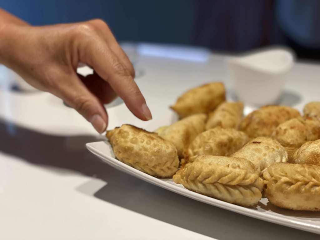 This filled pasta is made with a simple dough re-milled semolina or durum wheat flour, water and a pinch of salt; whereas the filling is prepared with boiled potatoes, pecorino cheese, fresh mint and just a hint of garlic.