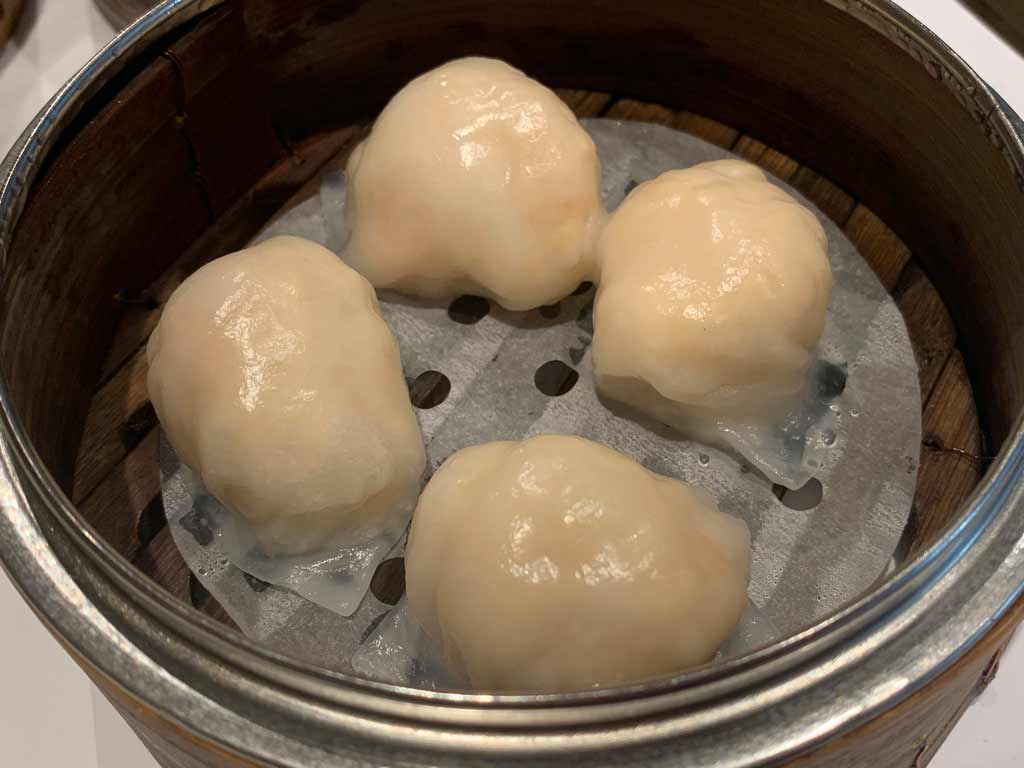 Ha Gow, also known as shrimp dumplings, is one of the most popular and well-known dumplings in the world. This Chinese dumpling is usually served at Cantonese-style dim sum restaurants as a breakfast, brunch, or lunch item