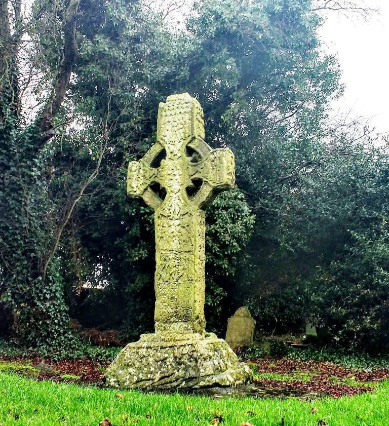 Irish Celtic Crosses– 16 Important Celtic Cross sites in Ireland