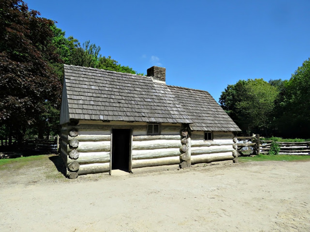 • Appalachian Log House: a rugged frontier home from Washington County, Pennsylvania, showing how Ulster-Scots settlers adapted to life on the American frontier